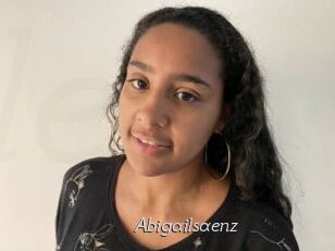 abigailsaenz Le Scandale