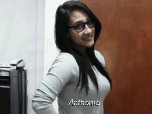 anthonia Le Scandale