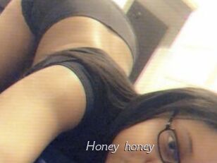 Honey_honey Le Scandale