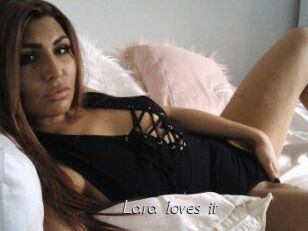 Lara_loves_it