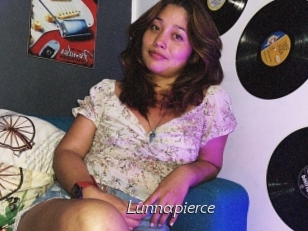 lunnapierce Le Scandale