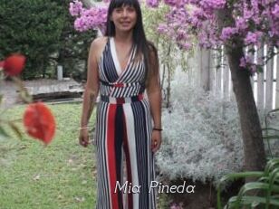 Mia_Pineda