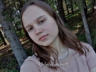 udelebeckett Le Scandale